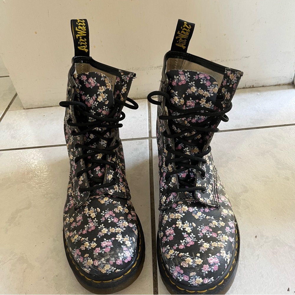 Dr Martens 1460 Pascal Mini Tydee Black Leather Floral Rare Boots Size Uk 6 US 8 - Picture 3 of 8